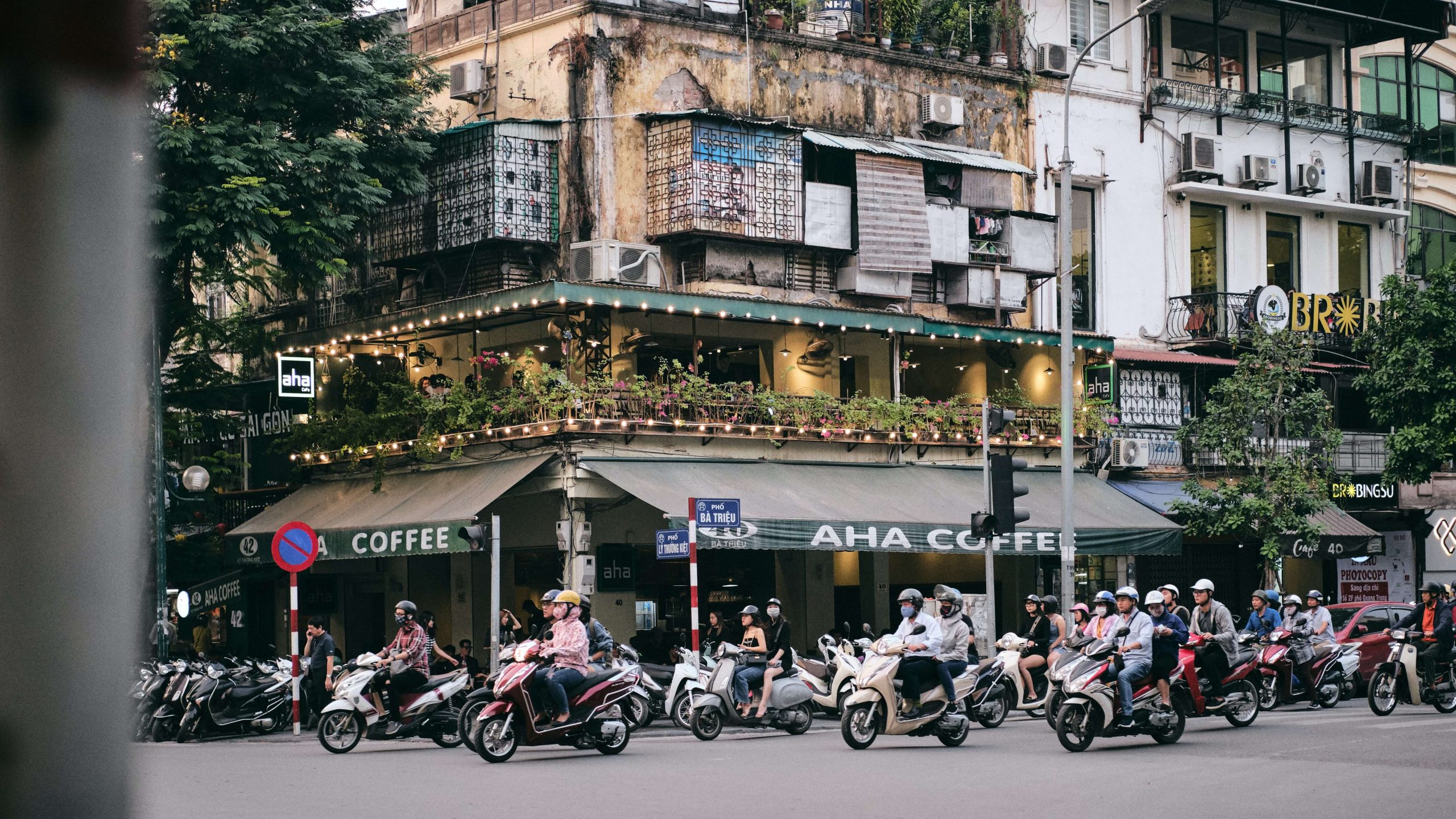 hanoi, traffic, vietnam, youintravel